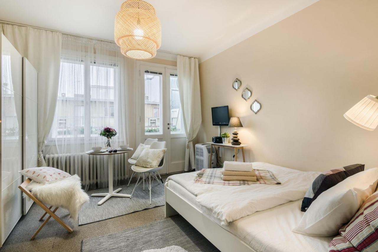 Old Town Studio Apartment Praag Buitenkant foto